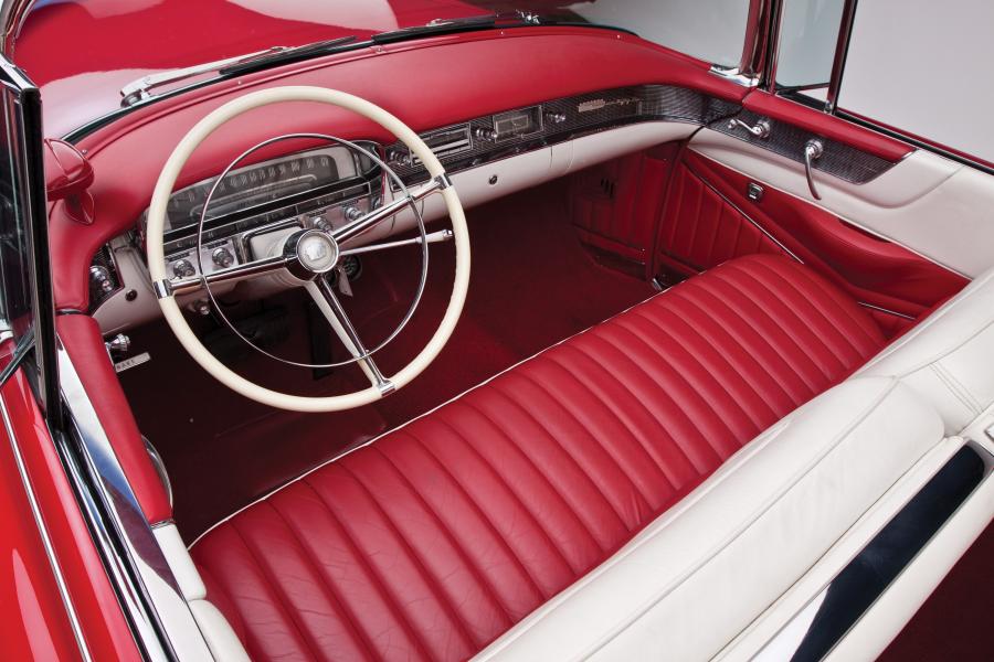 Интерьер Cadillac Series 62 Convertible (6267) 1956 года  (фото 43 из 52)